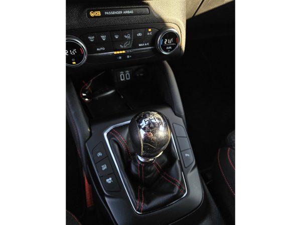 Ford Focus Wagon 1.0 EcoBoost Hybrid ST Line X Business occasion kopen Valthermond — foto 27