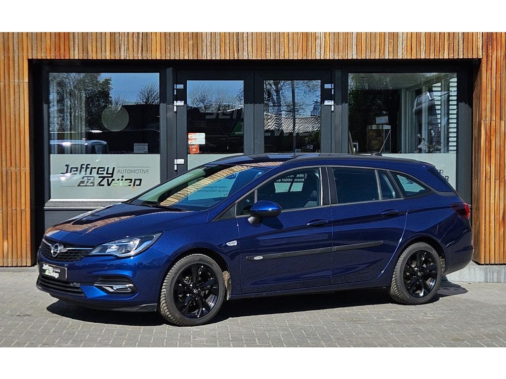 Opel Astra Sports Tourer 1.2 Edition led. cruise control. lichtmetaal.